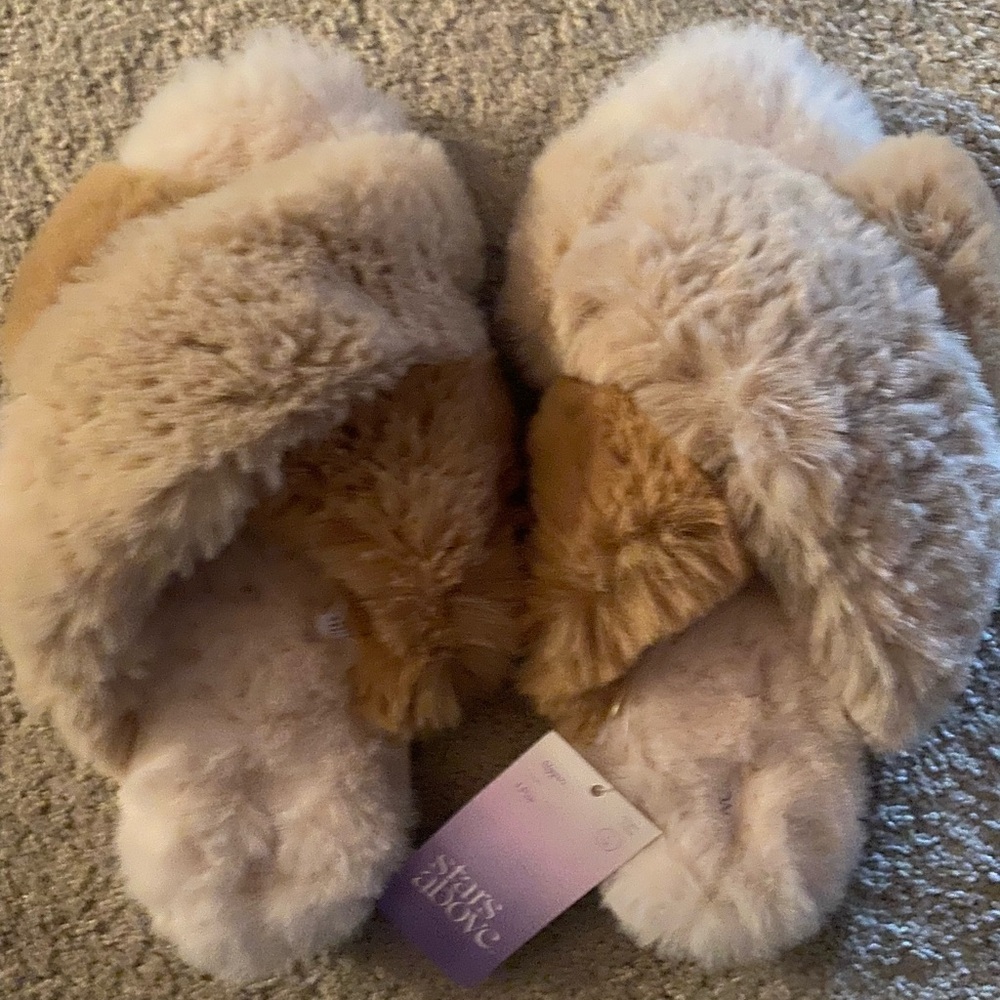 stars above Plush Crossband Slippers - Tan/Brown 9/10